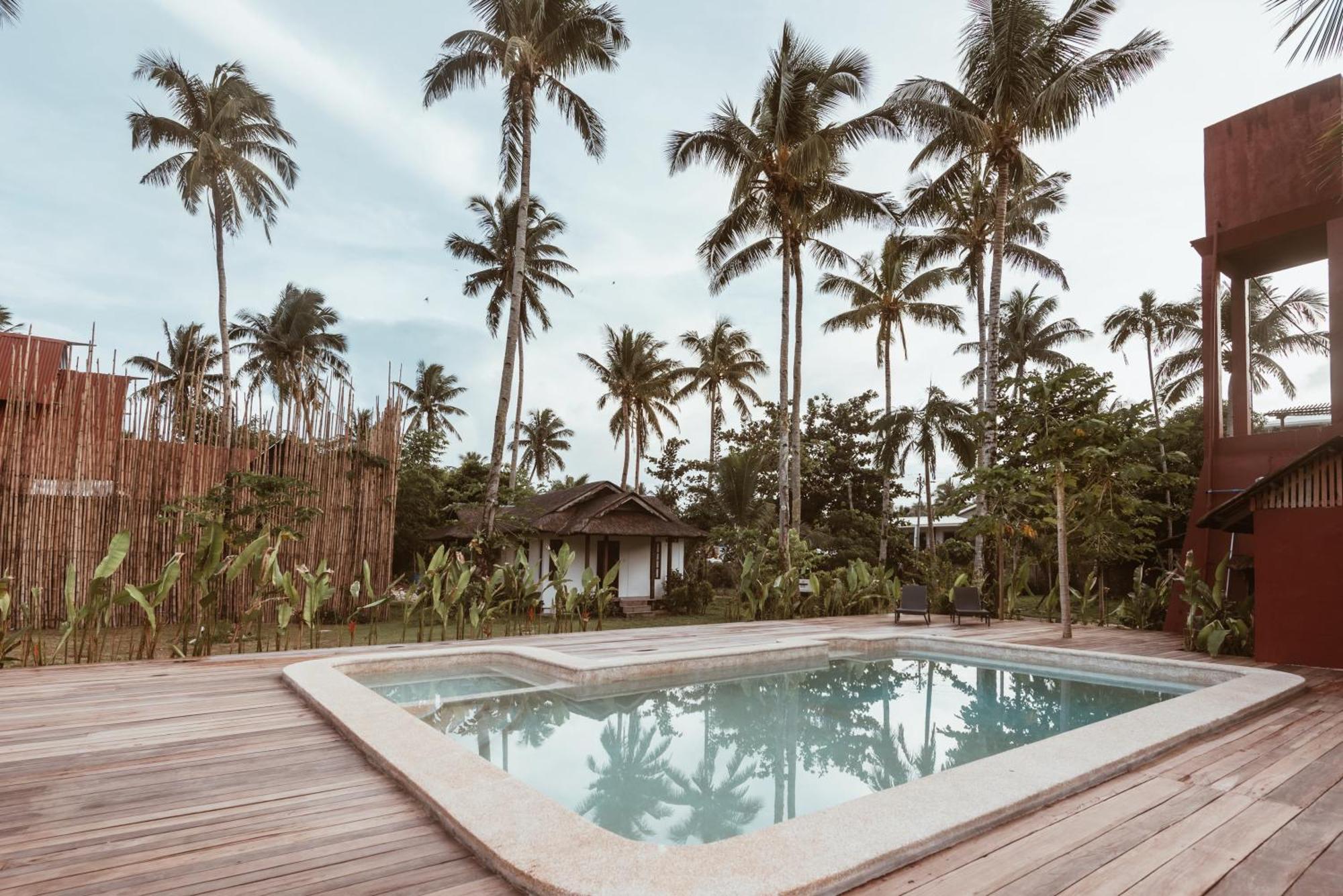 Alon Cloud9 Beach Front Catangnan Luaran gambar