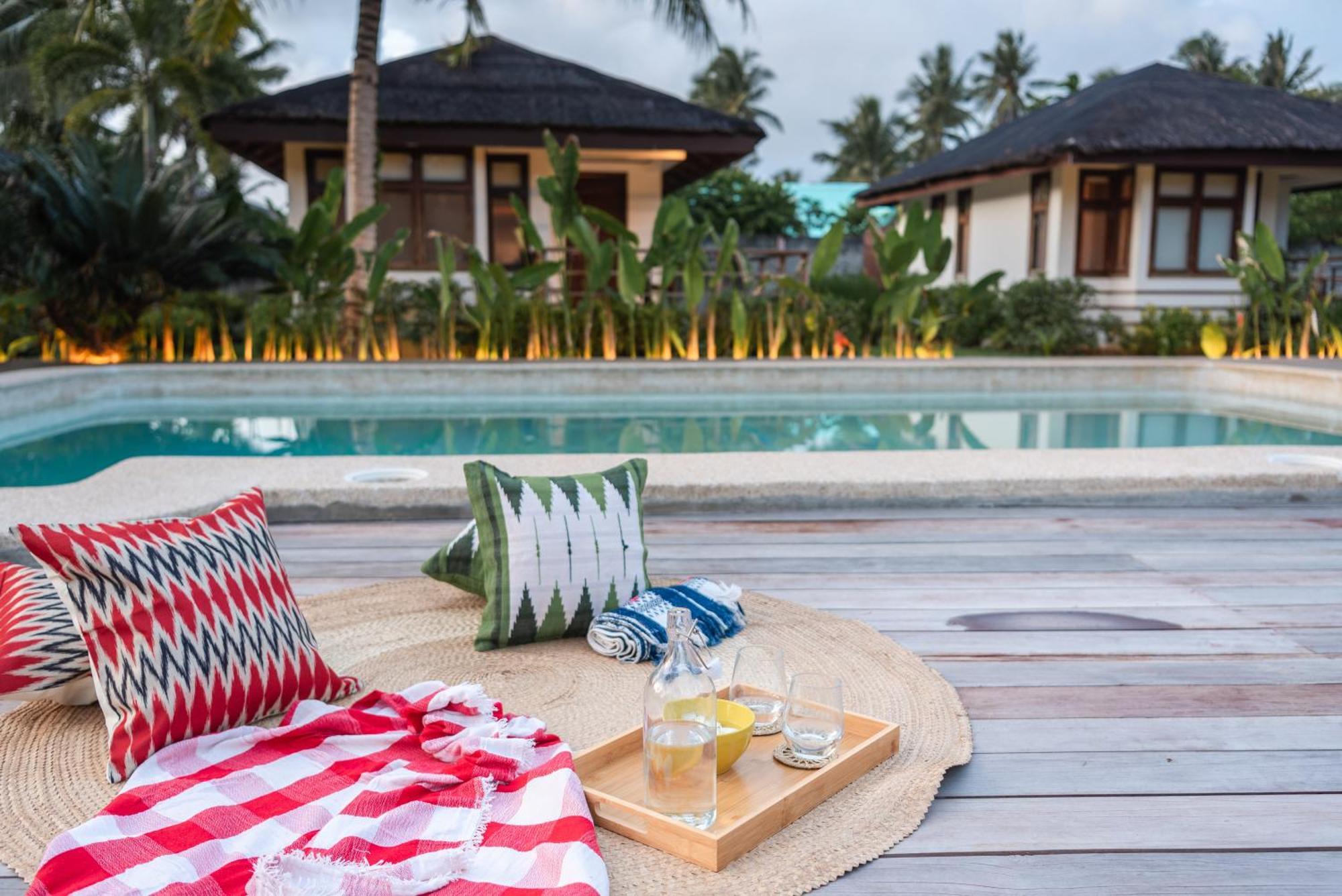 Alon Cloud9 Beach Front Catangnan Luaran gambar
